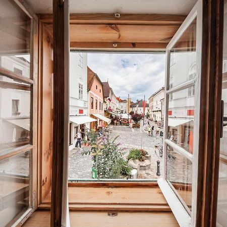 Ferienwohnung Alter Brotladen Melk Luaran gambar